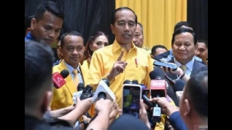 Cek Fakta: Jokowi Gantikan Bahlil Sebagai Ketum Golkar