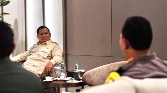 Bukan Demam, Seskab Teddy Jelaskan Alasan Prabowo Gagal Bertemu PM Malaysia