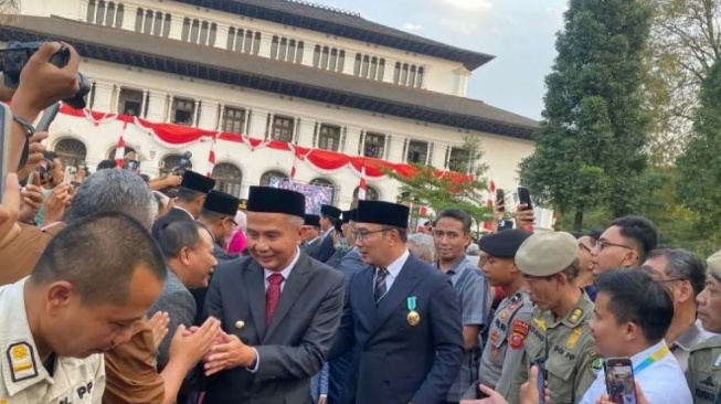 Disebut Orang Dekat Istana di Film Dirty Vote, Bey Machmudin Tantang Balik