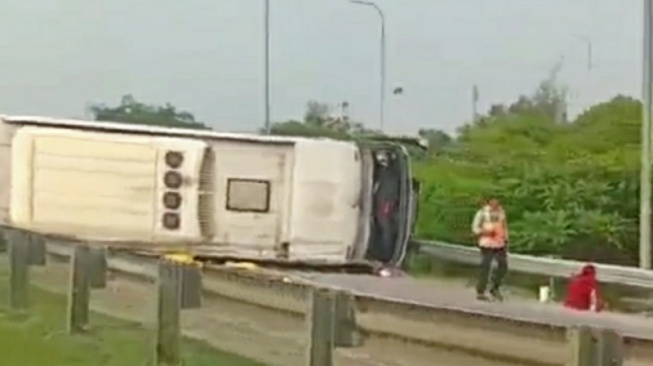 Horor di Tol Cipali: Kecelakaan Maut Renggut 12 Jiwa, Kronologi Tragedi Terungkap!