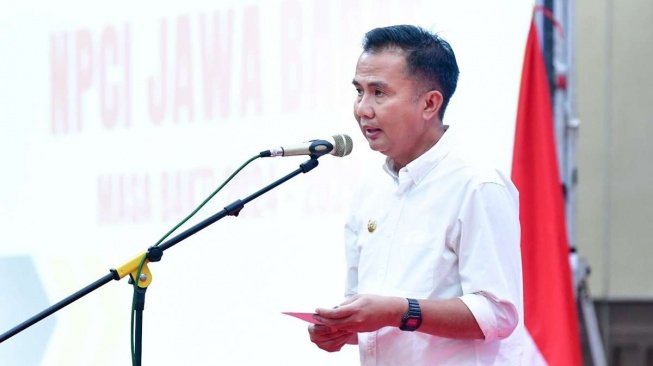 Salat Idul Adha 2024 Digelar di Gasibu Bandung, Bey Machmudin Beri Kurban Sapi Pasundan dan Domba Asli Jabar