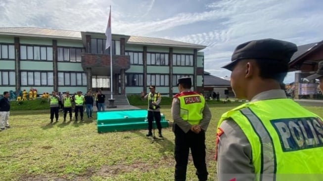 Amankan Rekapitulasi Tingkat Kabupaten, Polres Cianjur Terjunkan 450 Petugas Gabungan