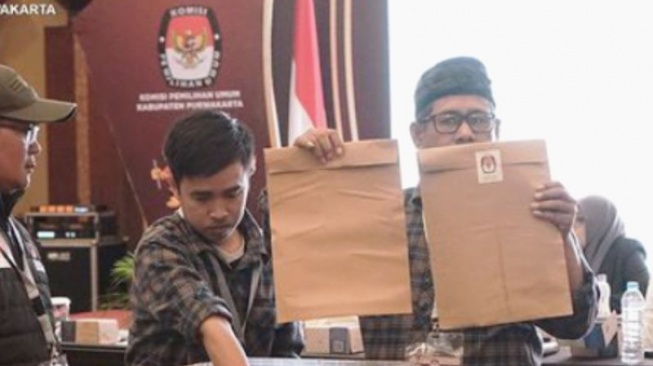 Binzein-Abang Ijo Raih Suara Terbanyak di Pilkada Purwakarta