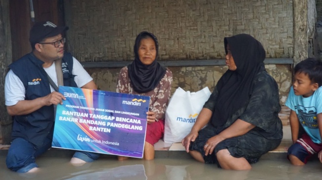 Bank Mandiri Tanggap Bencana, Salurkan Bantuan untuk Korban Banjir Jawa Barat dan Banten