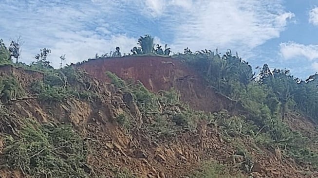 Gunung Garu Sukabumi Longsor, Puluhan KK Mengungsi